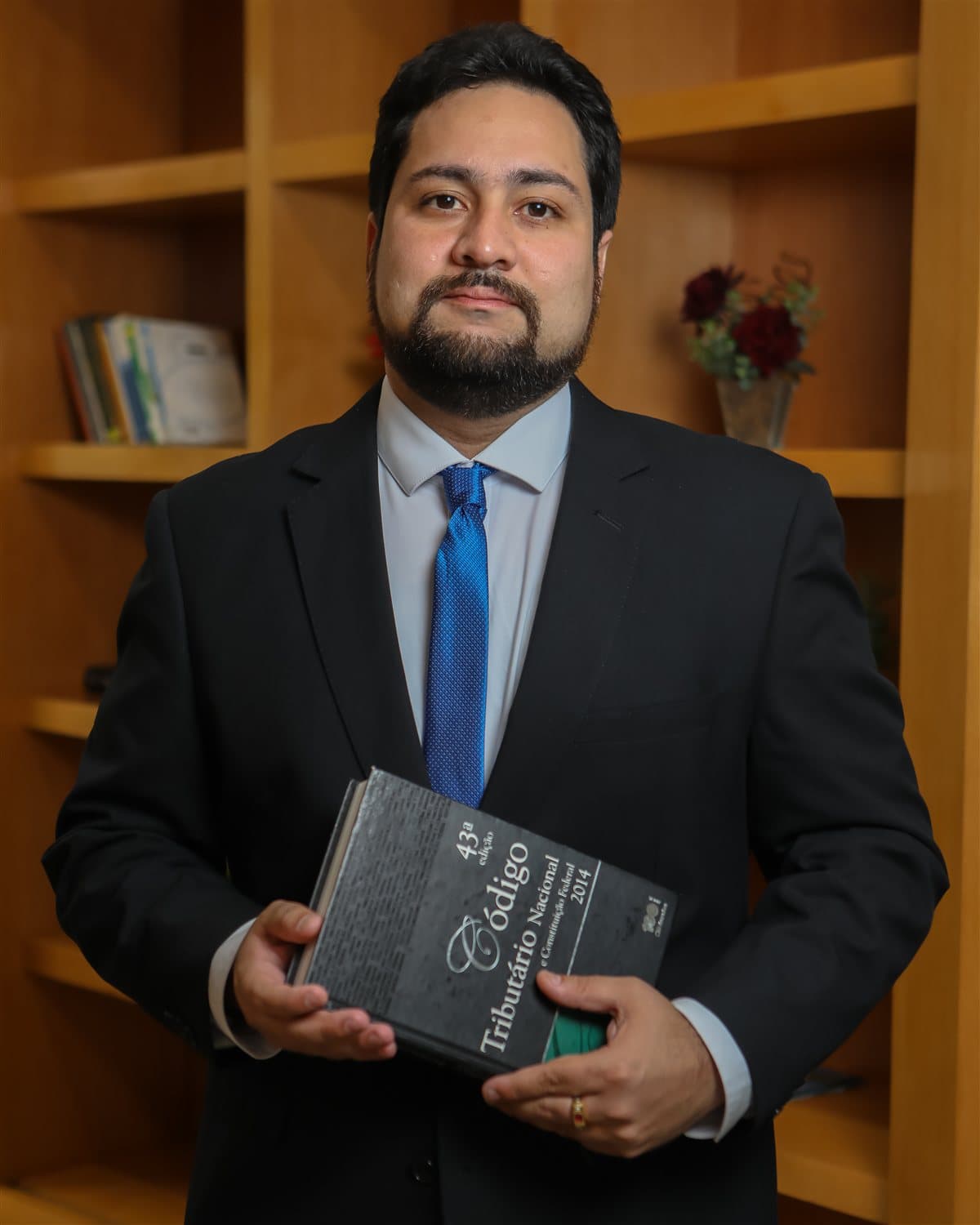Emiliano Cezar Macário, advogado · oab/go 41.472 do Castro Pereira Advogados